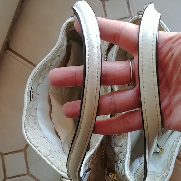 Purse - Picture 4 of 4